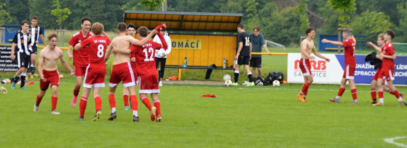 Dorostenci  - Tečovice : SK Louky    1 : 2  (1 : 1)